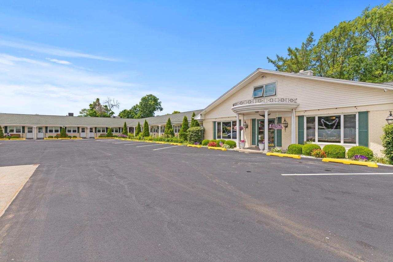Glass House Inn Erie Near I-90 & I-79 Екстериор снимка