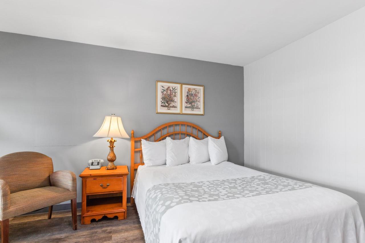 Glass House Inn Erie Near I-90 & I-79 Екстериор снимка