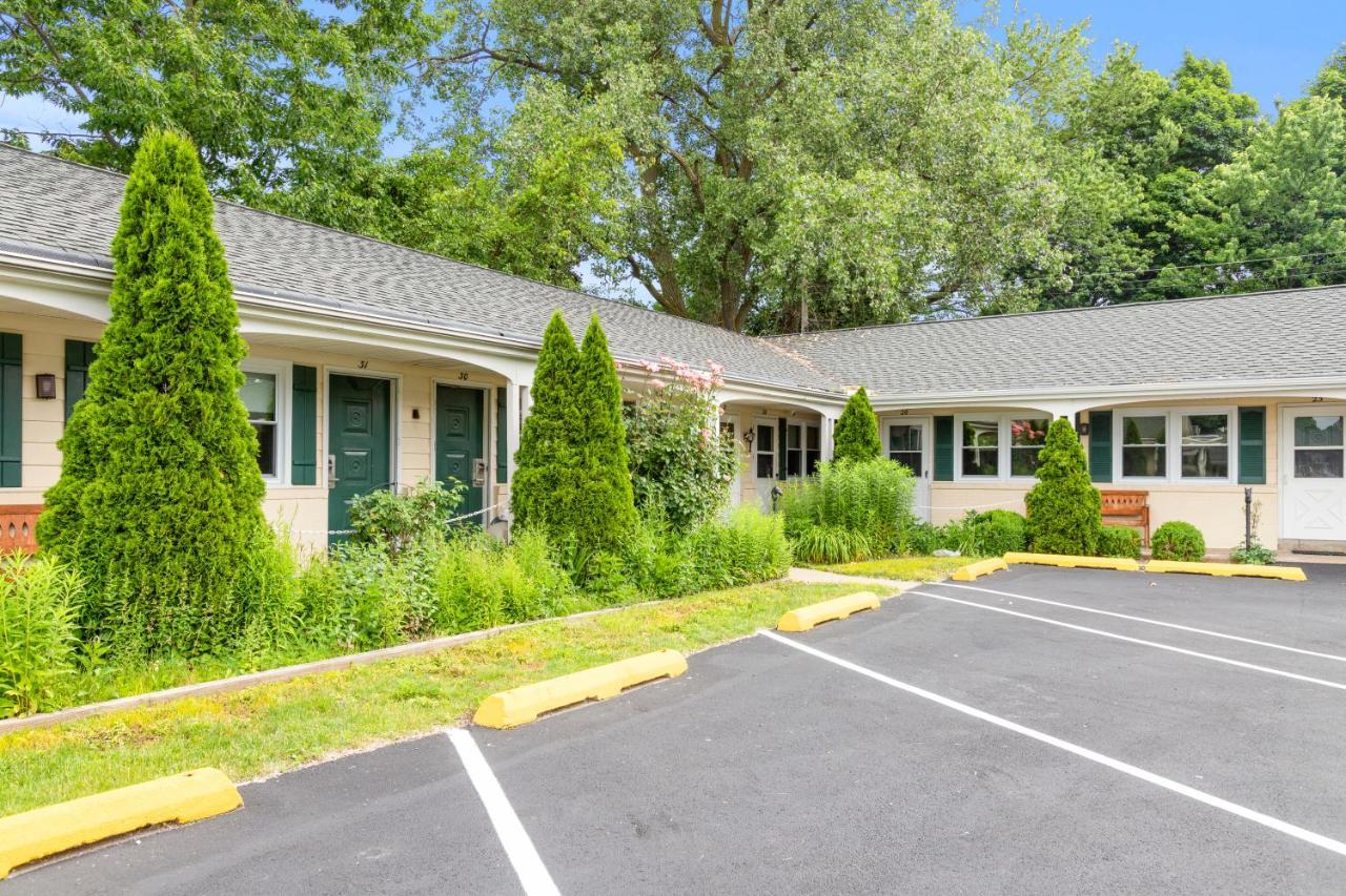 Glass House Inn Erie Near I-90 & I-79 Екстериор снимка