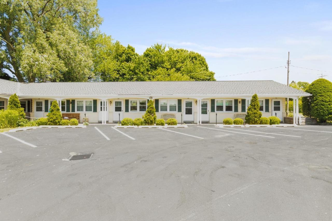 Glass House Inn Erie Near I-90 & I-79 Екстериор снимка