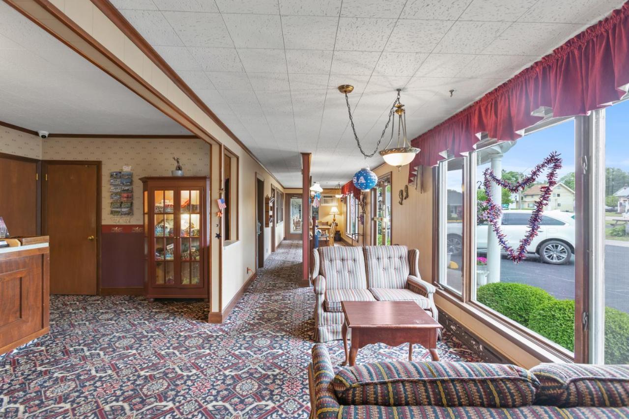 Glass House Inn Erie Near I-90 & I-79 Екстериор снимка