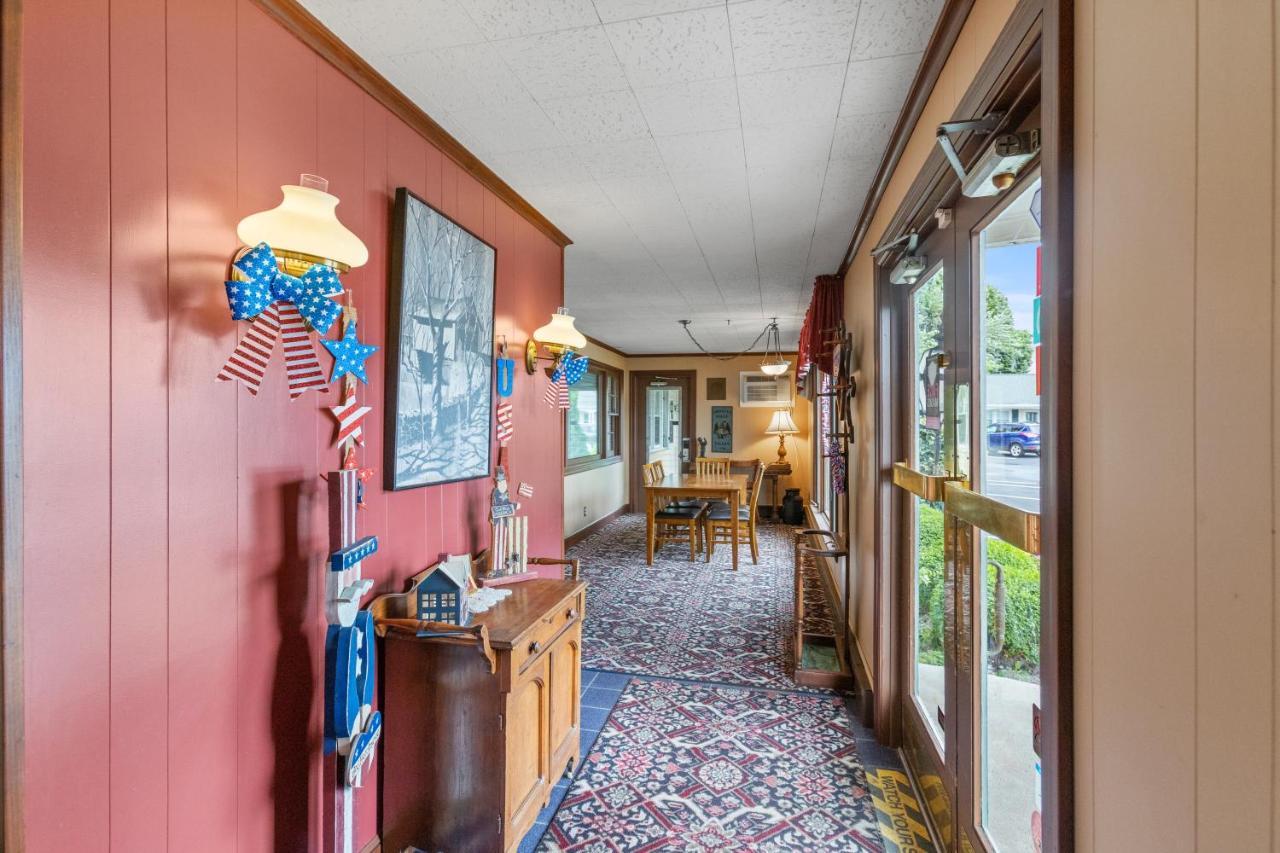 Glass House Inn Erie Near I-90 & I-79 Екстериор снимка