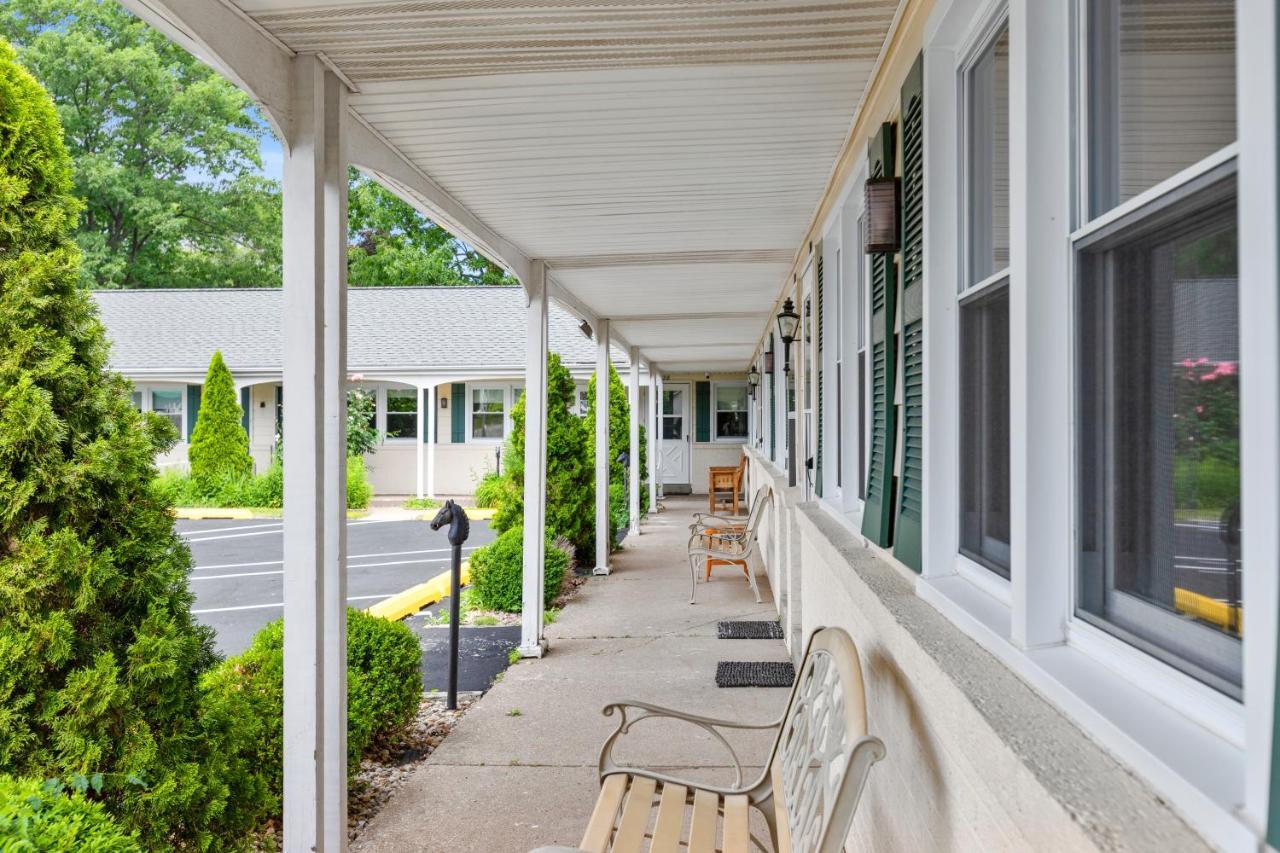 Glass House Inn Erie Near I-90 & I-79 Екстериор снимка