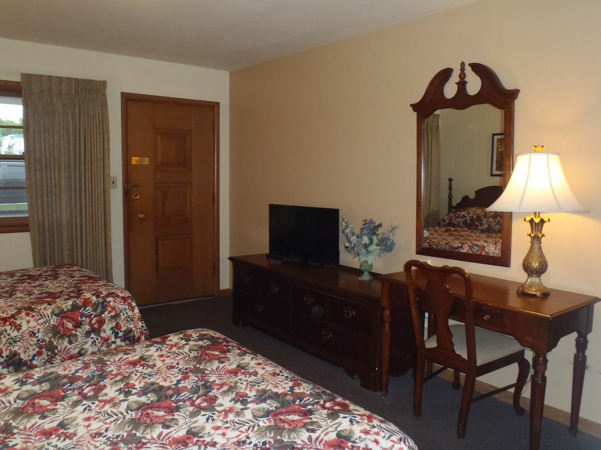 Glass House Inn Erie Near I-90 & I-79 Екстериор снимка