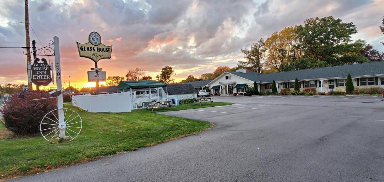 Glass House Inn Erie Near I-90 & I-79 Екстериор снимка
